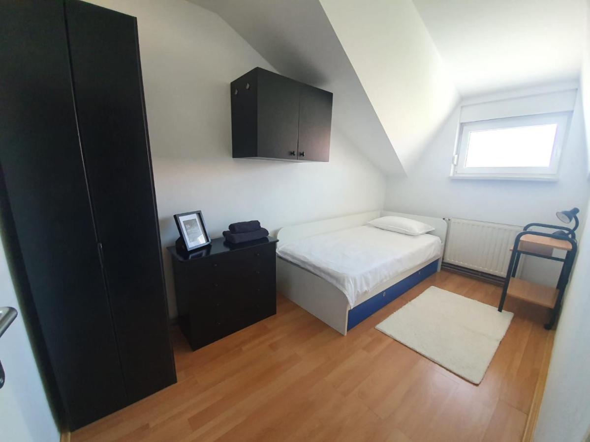 Apartment Lily Near Zagreb Airport Velika Gorica Zewnętrze zdjęcie